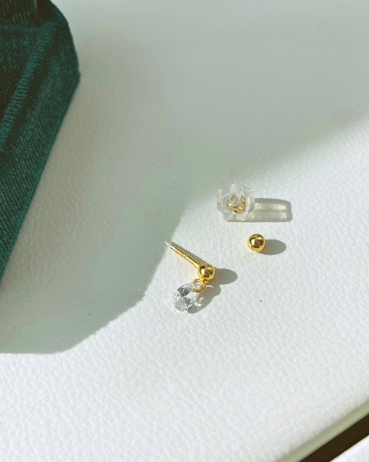 "Starlight Dew" Pear Shape Stone Yellow Dangling Drop Piercing Earring With Ball Back
