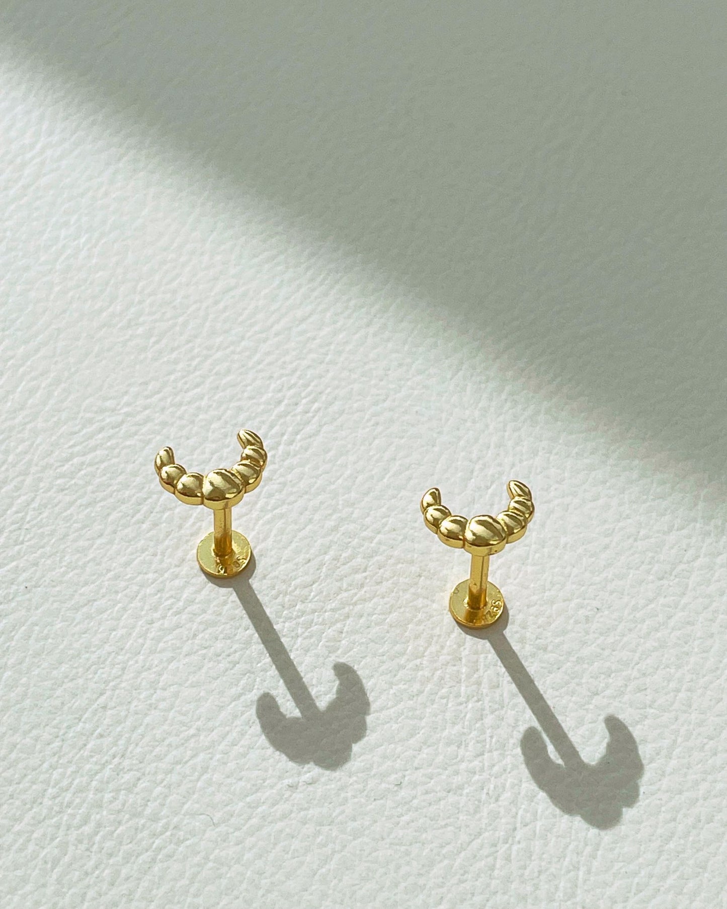 "Le Croissant" 14K Yellow Plated Cartilage Piercing Flatback Nap Earring