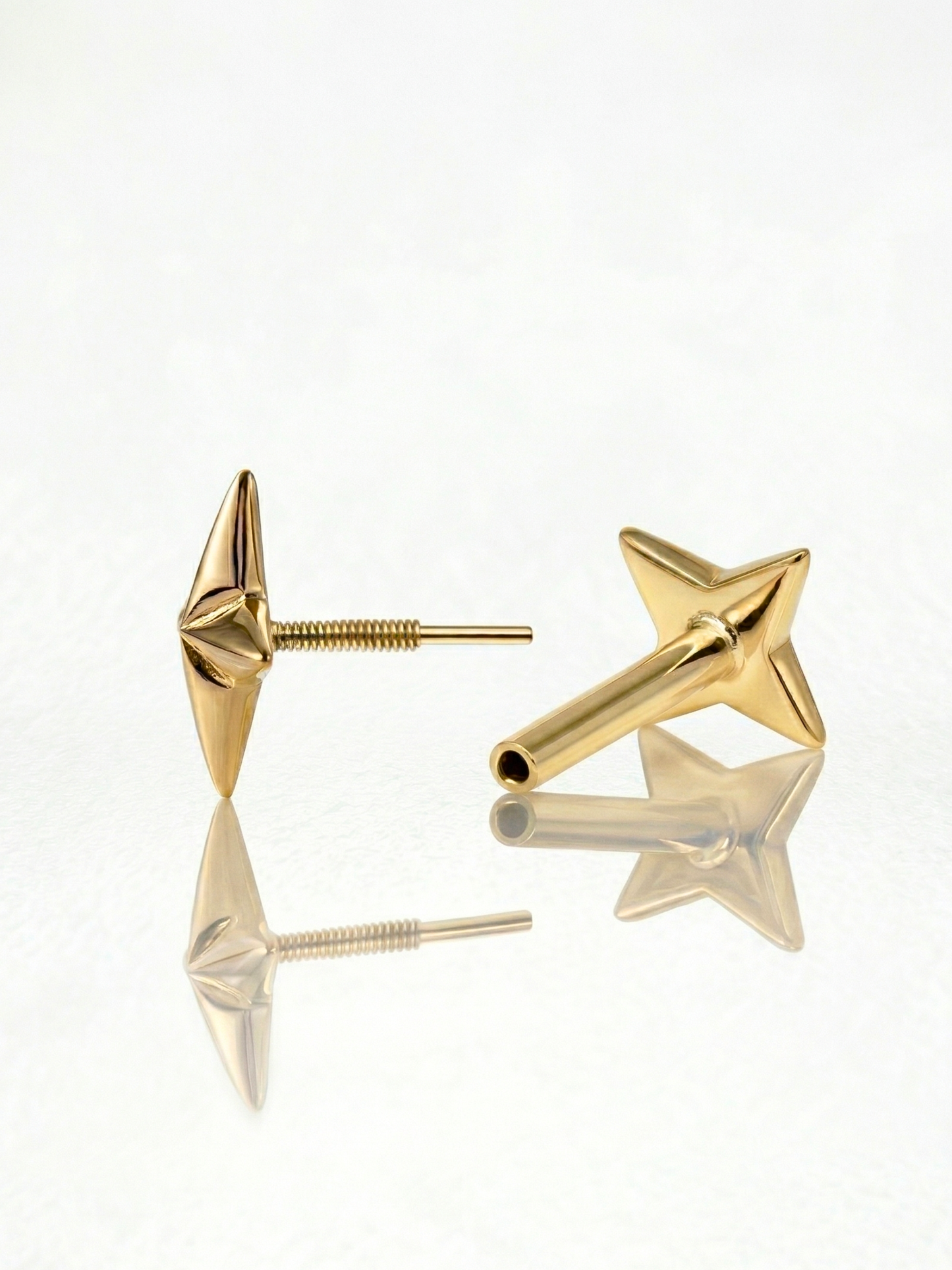 "Aurea" 14K Gold Star Cartilage Nap Flatback Earrings