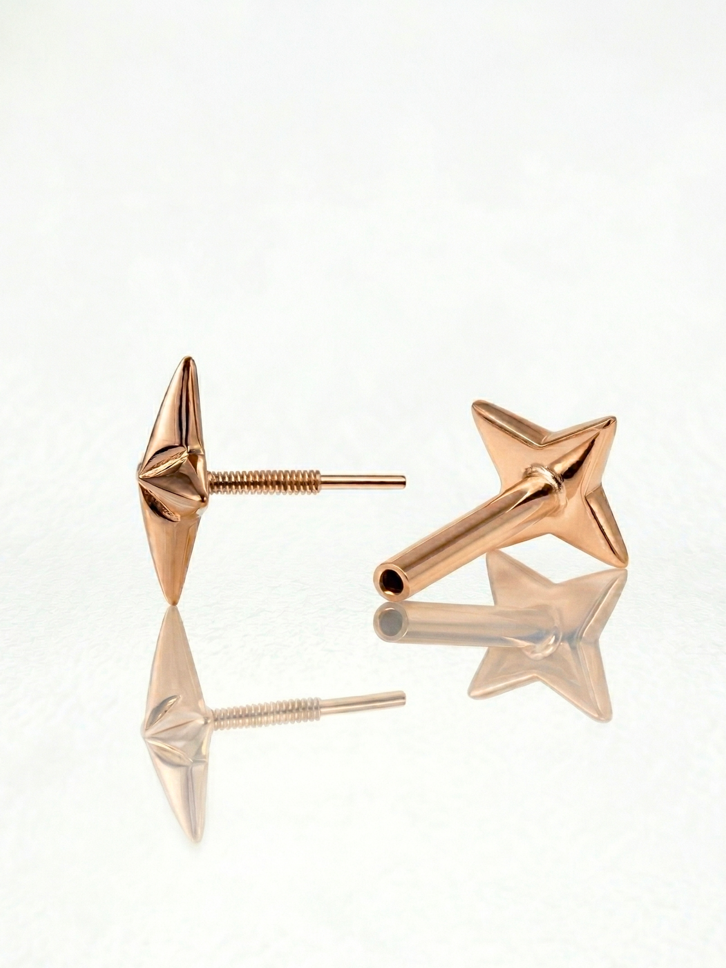 "Aurea" 14K Gold Star Cartilage Nap Flatback Earrings