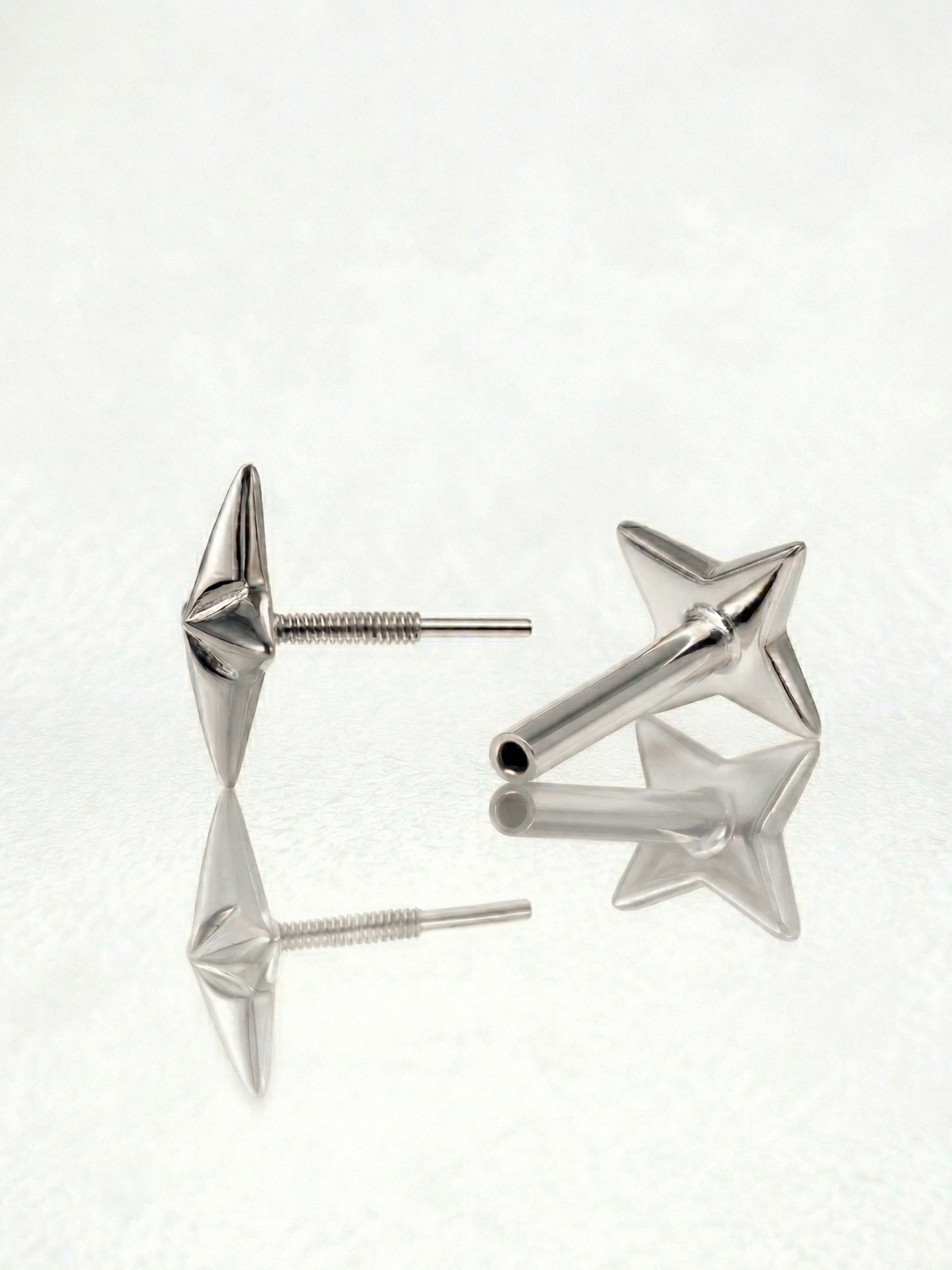 "Aurea" 14K Gold Star Cartilage Nap Flatback Earrings