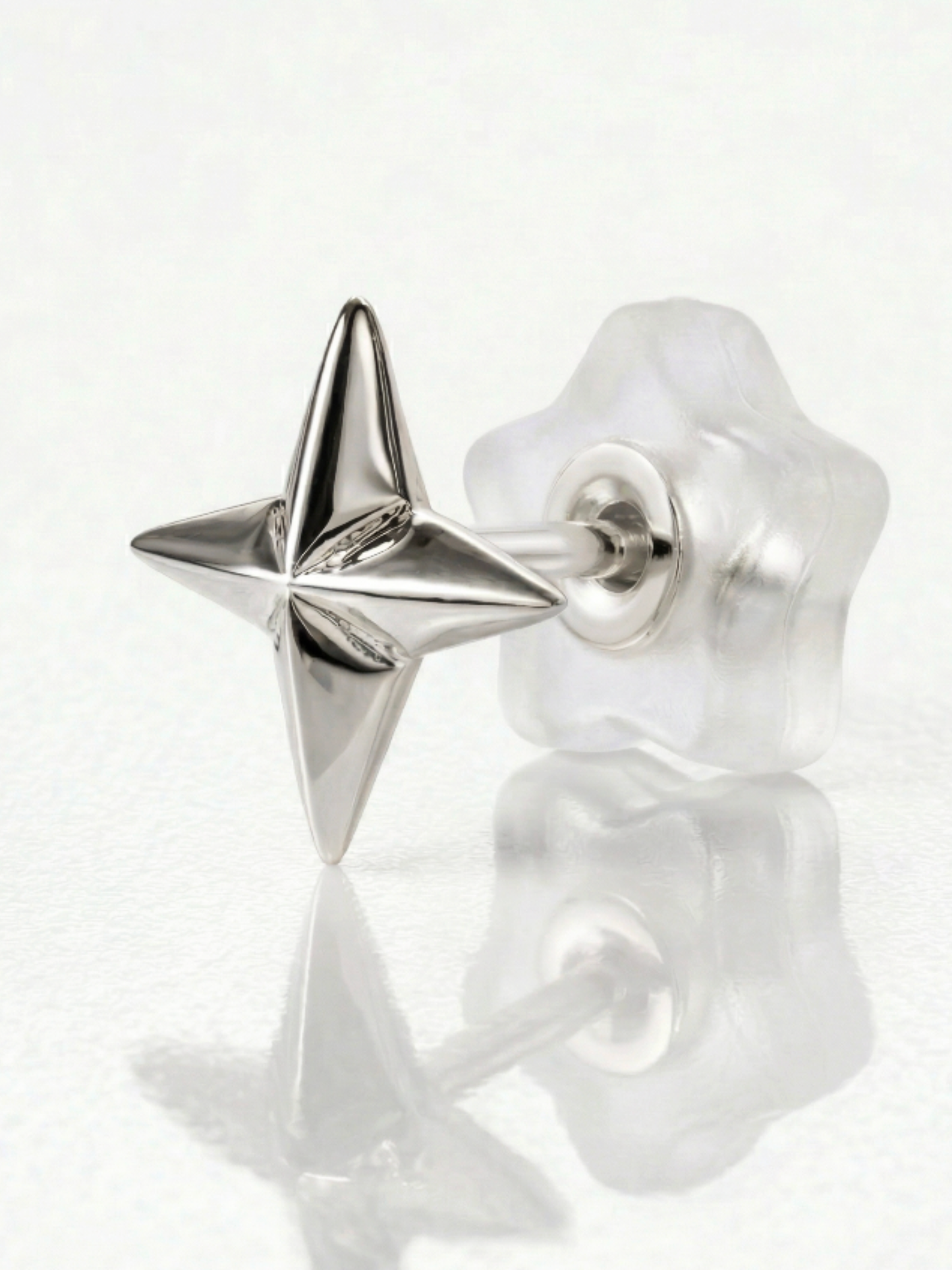 "Aurea" 14K Gold Star Earrings
